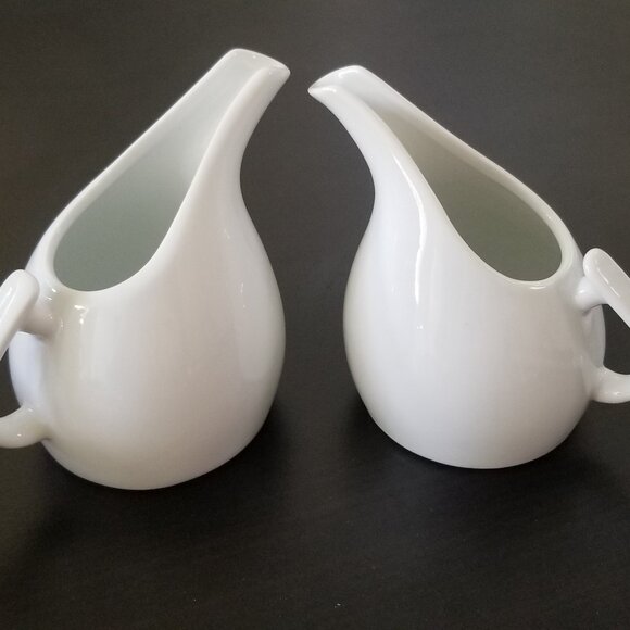 Simple Dining 4 Small Pitchers - Picture 2 of 7